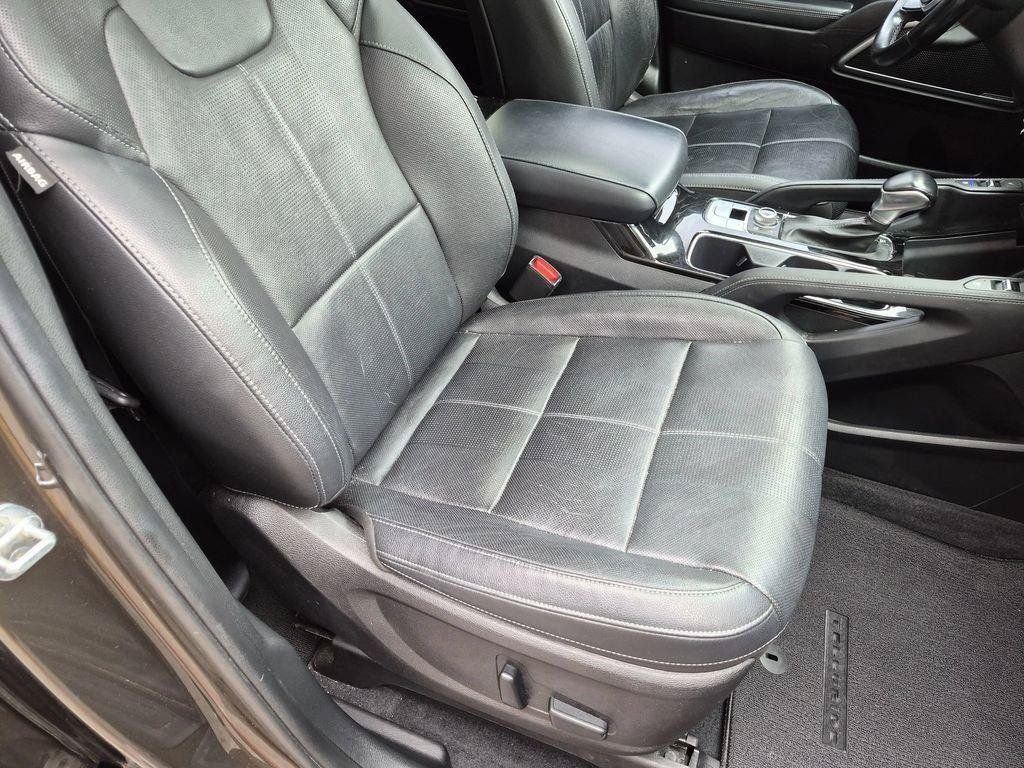 Certified Used 2022 Green Kia EX image 31