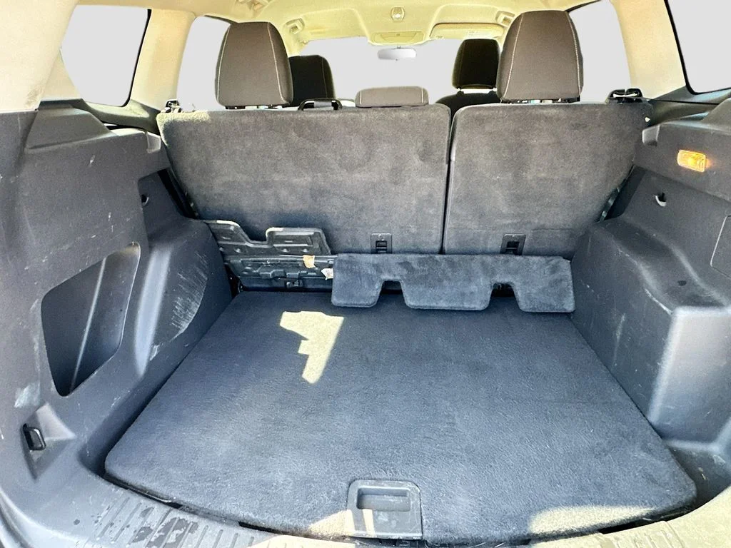 Used 2013 White Ford SE image 26