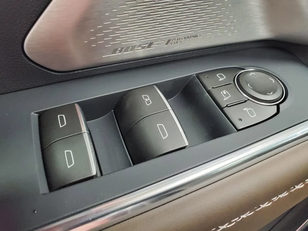 2026 GMC Acadia Denali Ultimate - Photo 11