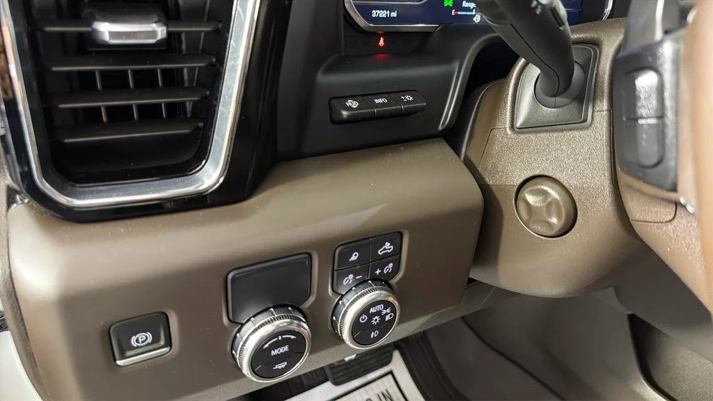 Certified Used 2024 Summit White GMC Denali image 19