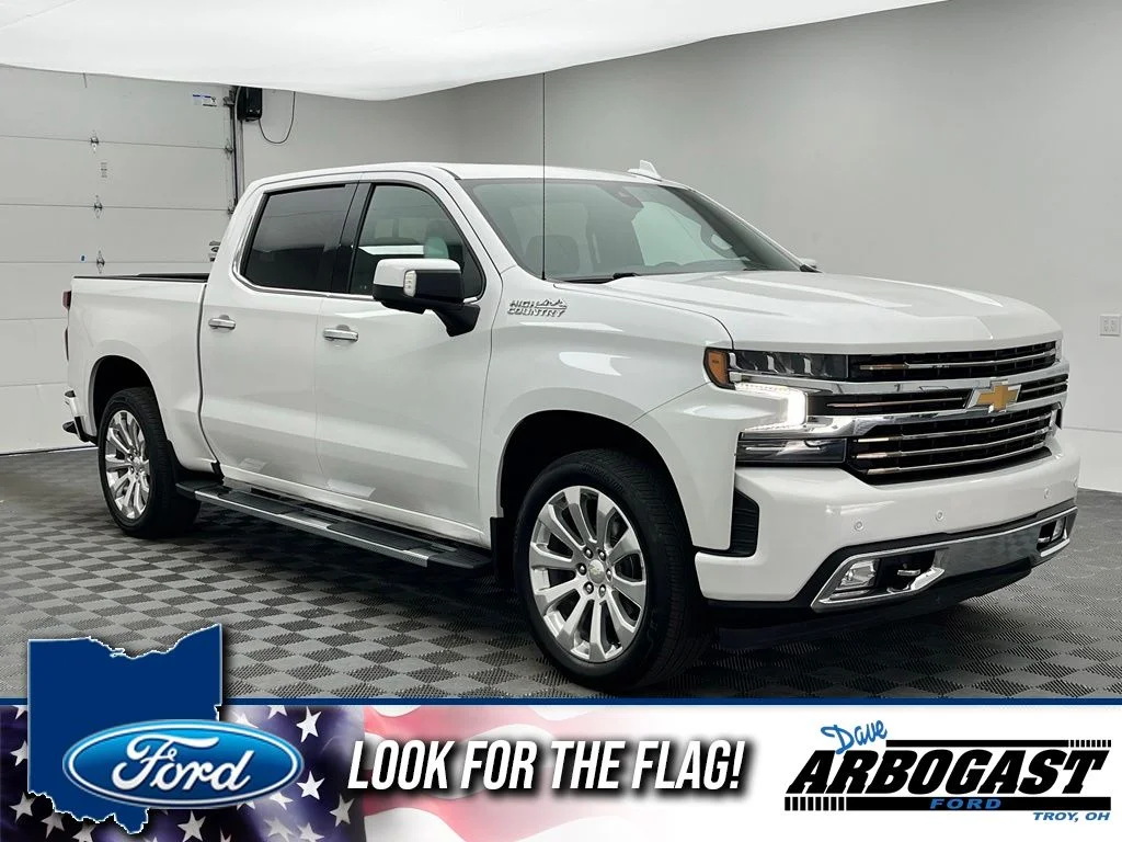 Used 2022 Beige Chevrolet High Country image 1