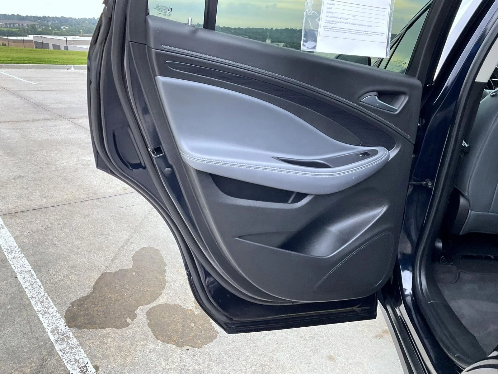 Used 2020 Blue Buick Essence image 18