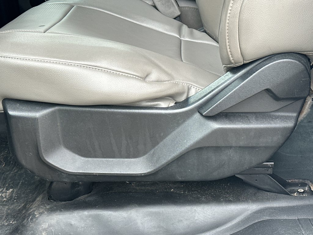 Used 2017 Oxford White Ford XL image 27
