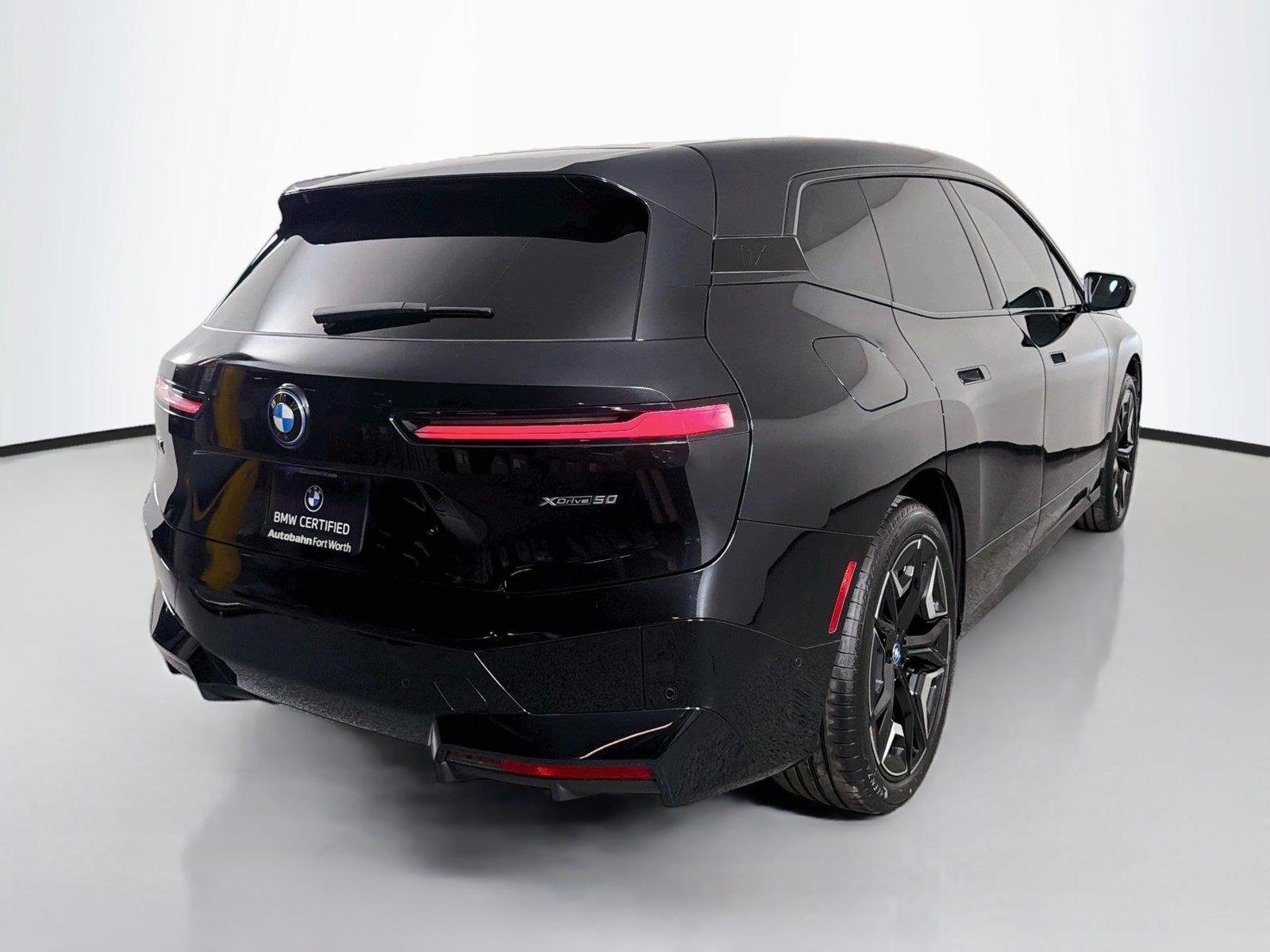 Used 2024 Black Sapphire Metallic BMW xDrive50 image 5