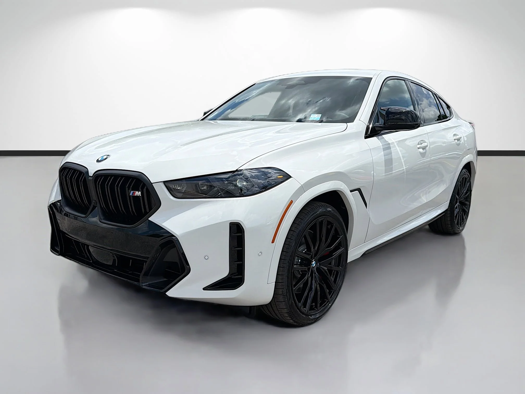New 2027 Alpine White BMW M60i image 7