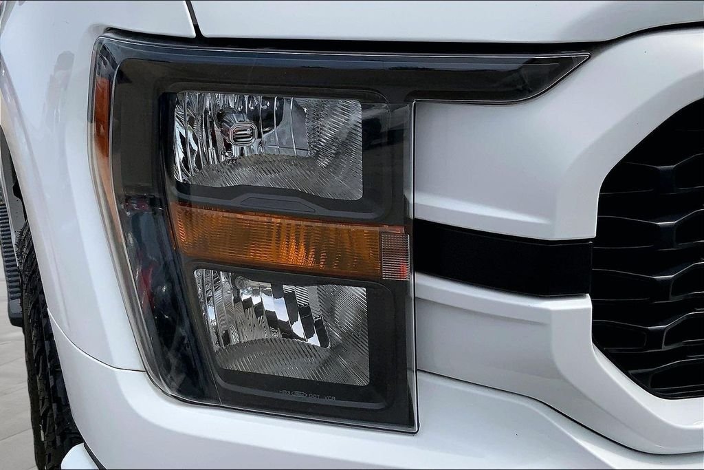 Used 2023 White Ford XL image 30