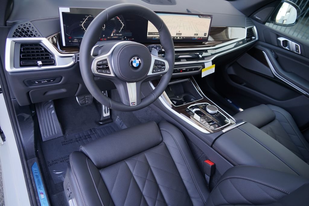 New 2026 Alpine White BMW sDrive40i image 14