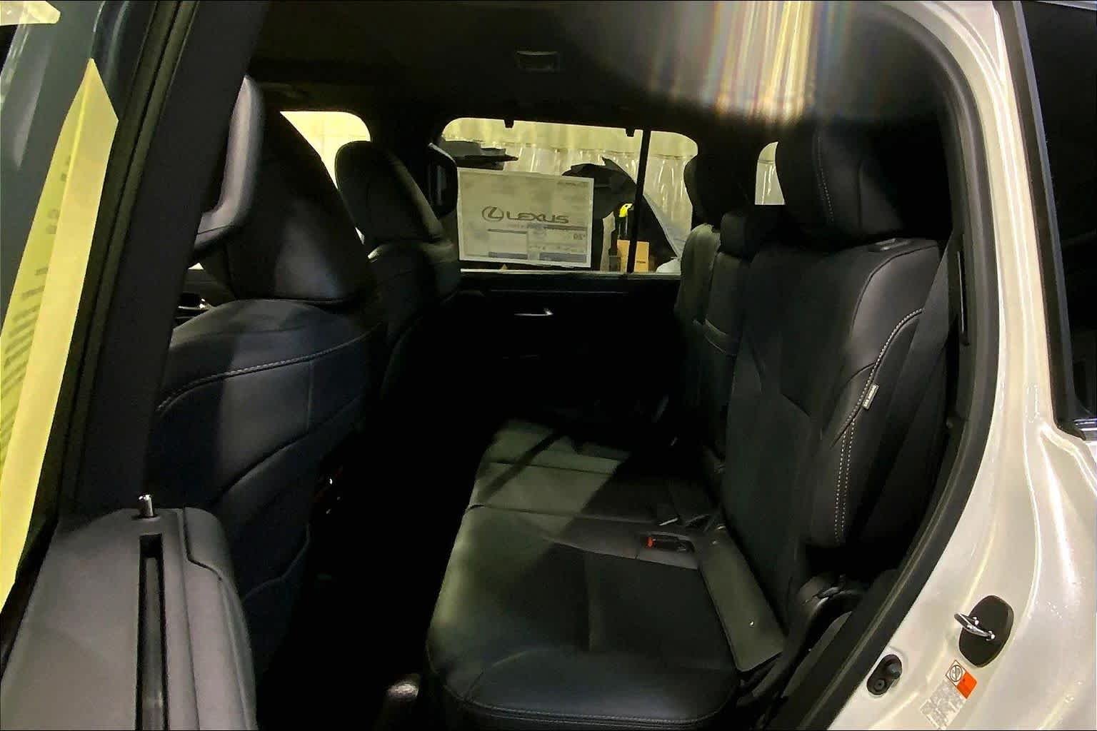 2026 Lexus LX 700h Luxury - Photo 23