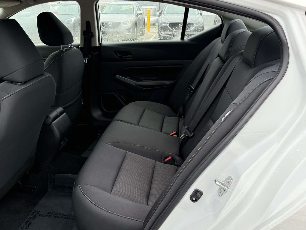 Used 2025 White Nissan 2.5 SV image 14