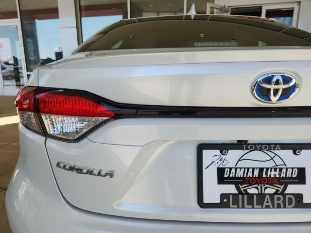 Used 2025 Beige Toyota SE image 27