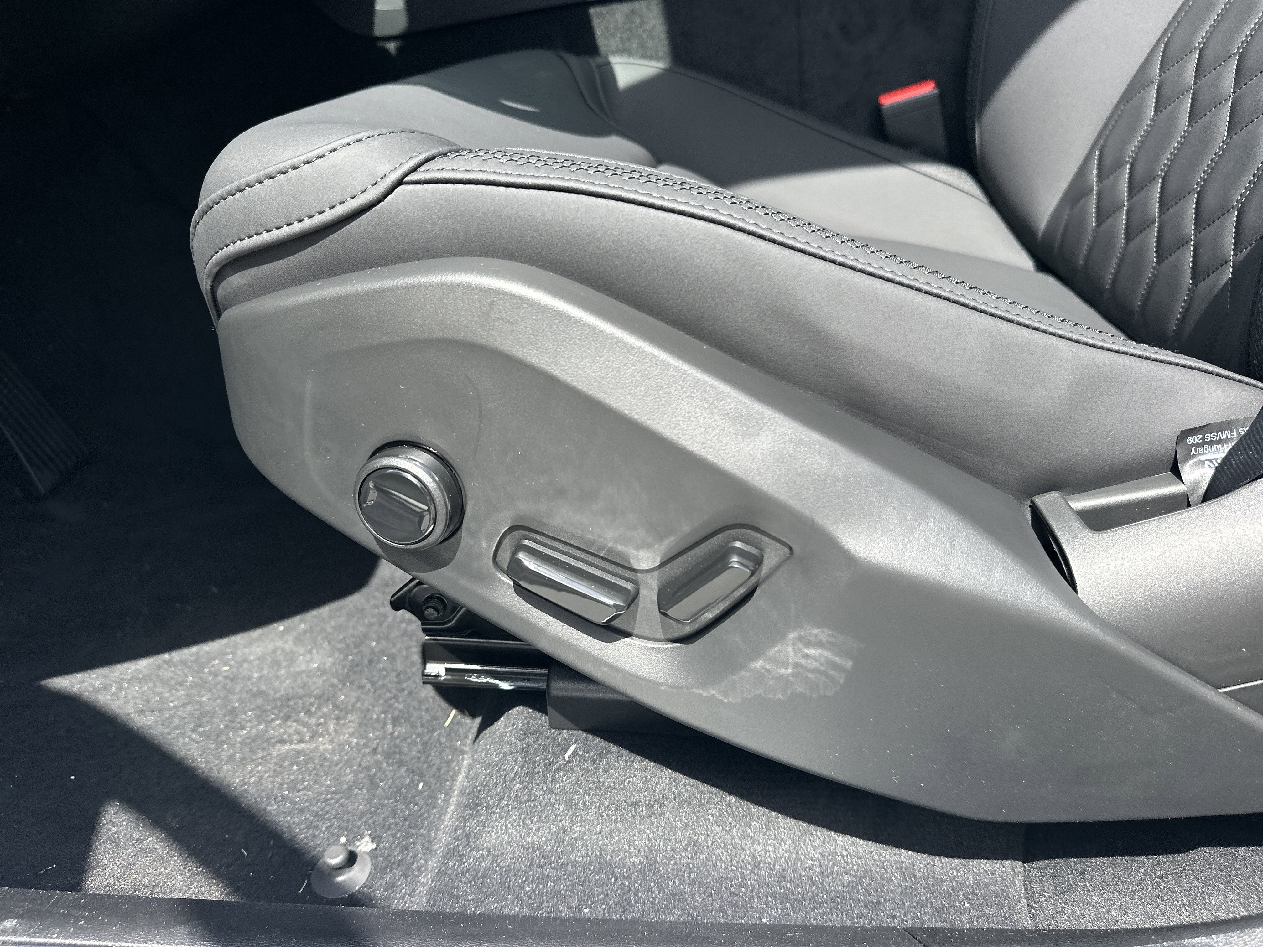 New 2026 Crystal White Volvo Core image 19