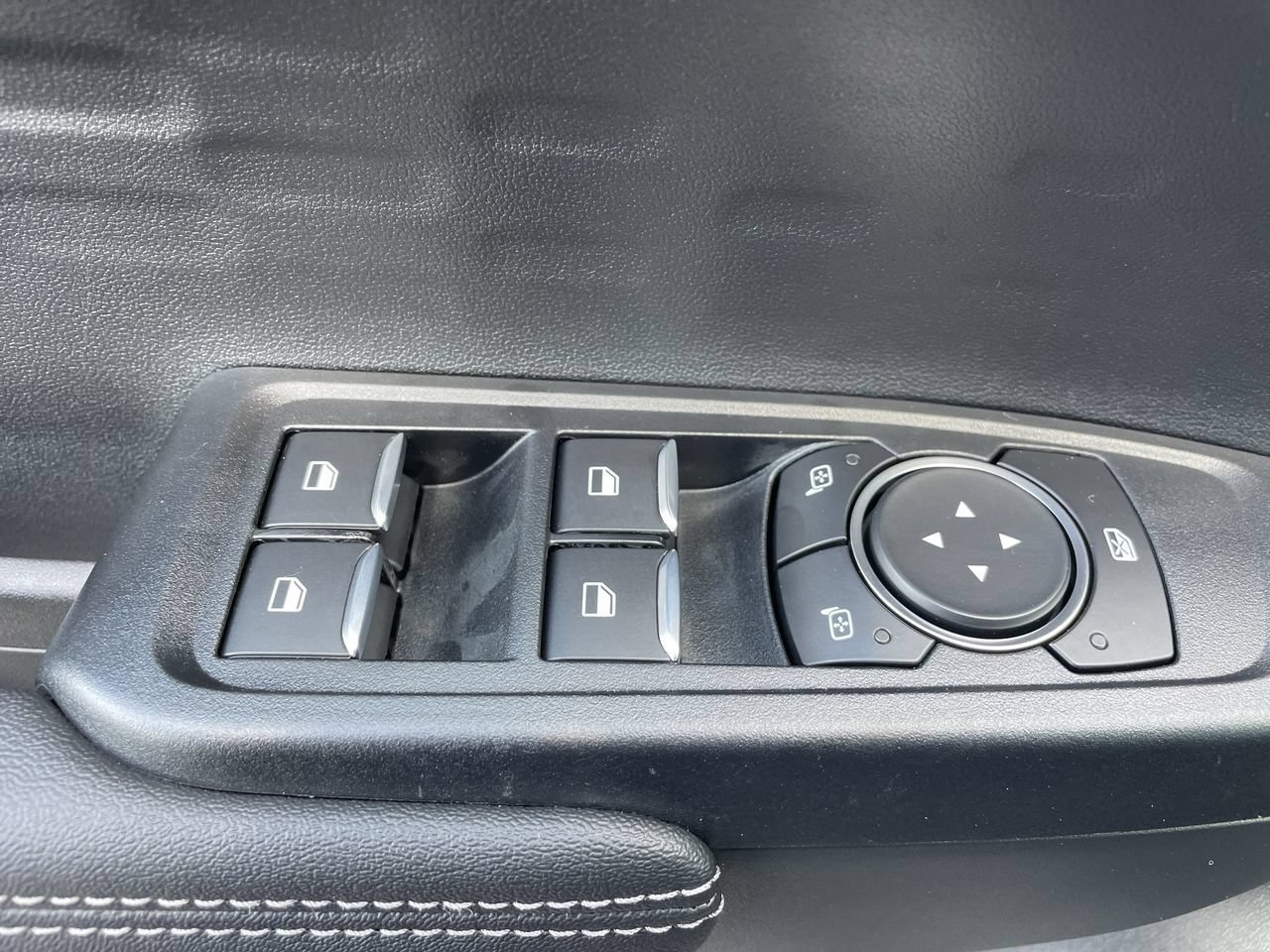 New 2026 Marsh Gray Ford XLT image 16