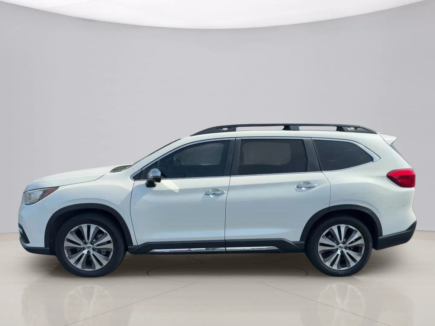 Used 2019 White Subaru TOURING image 2