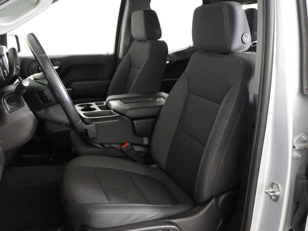 Used 2022 Silver Ice Metallic Chevrolet LT image 29