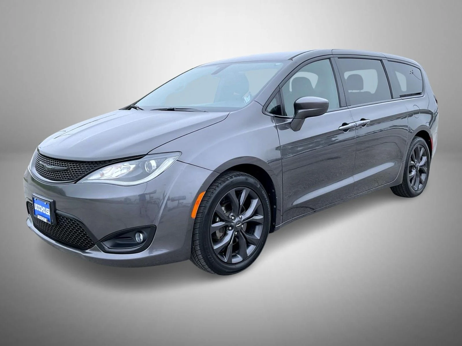 Used 2019 Gray Chrysler Touring Plus image 1