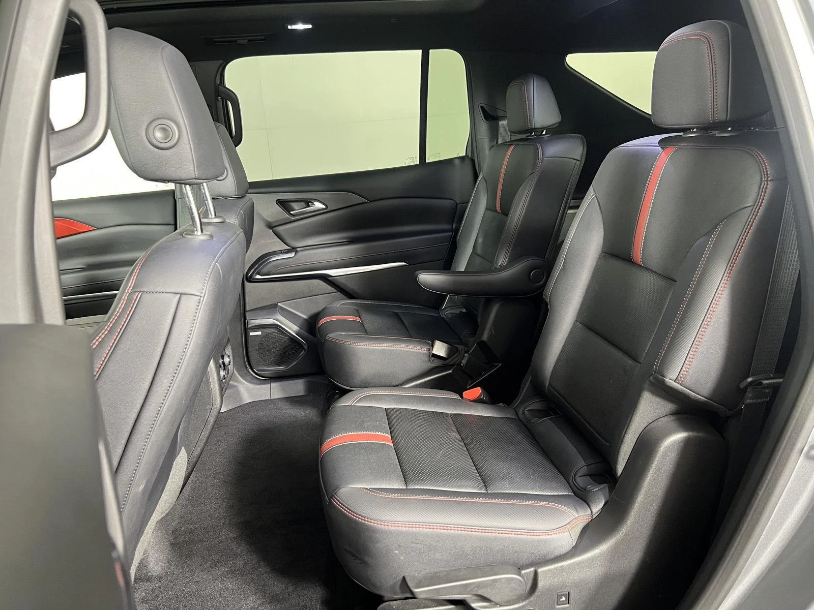 Used 2025 Sterling Gray Metallic Chevrolet AWD RS image 32