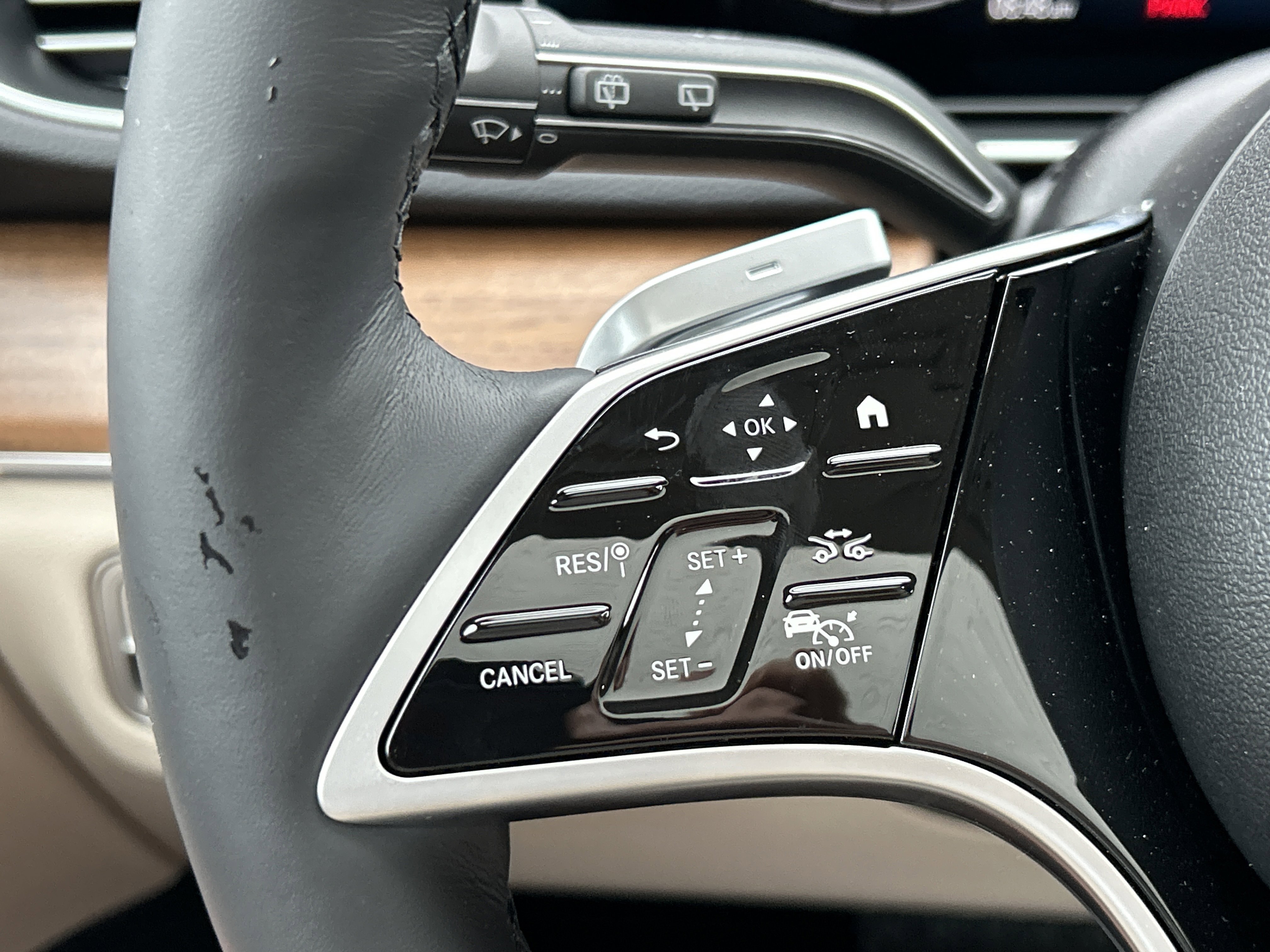 New 2026 Obsidian Black Metallic Mercedes-Benz GLE 450 4MATIC® SUV image 24