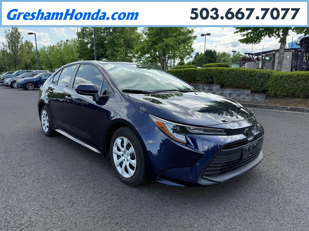 2025 Toyota Corolla LE CVT's photo