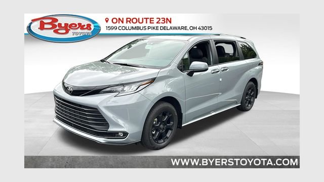 2026 Toyota Sienna Woodland Edition Hybrid AWD's photo