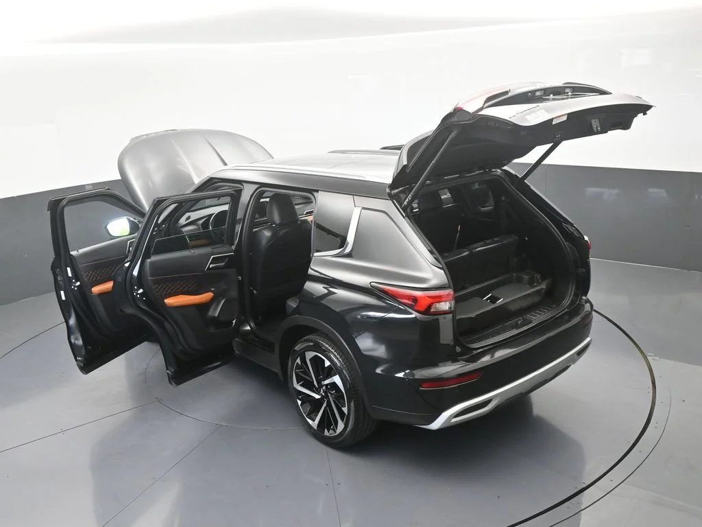 Used 2022 Black Mitsubishi SEL image 78