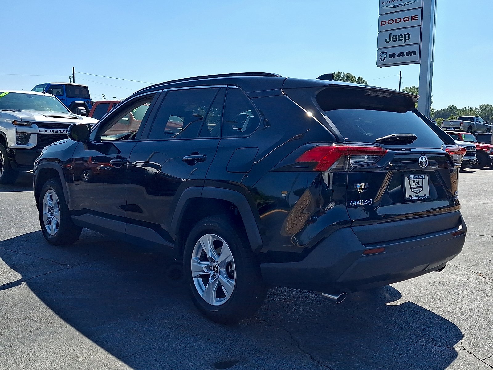 Used 2021 Midnight Black Metallic - 218 Toyota XLE image 4