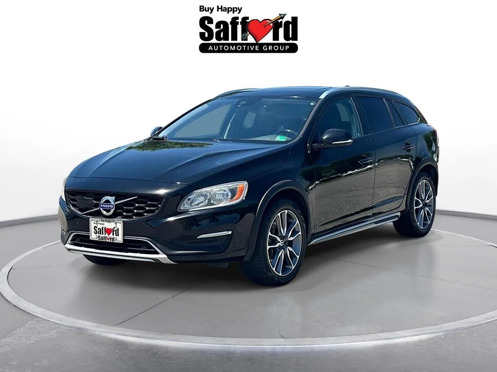2018 Volvo V60 T5 AWD Cross Country's photo