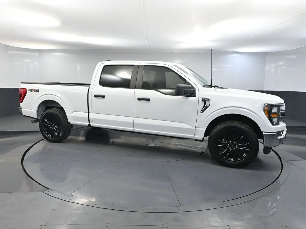 Used 2023 White Ford XLT image 4