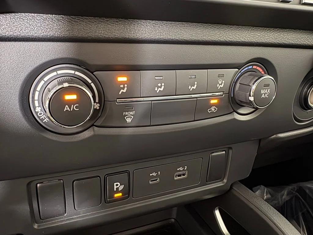 New 2026 Glacier White Nissan Crew Cab SV image 33