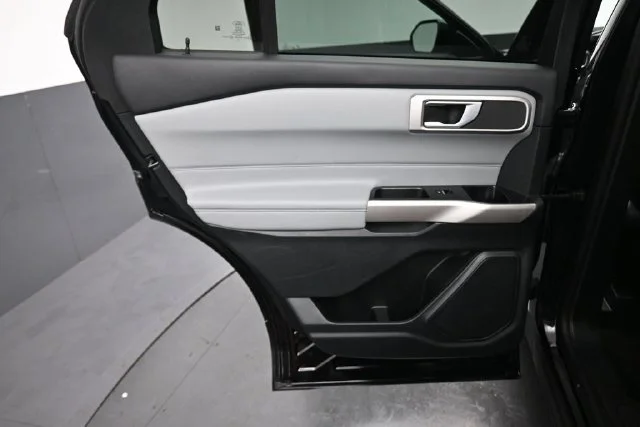 Certified Used 2024 Agate Black Metallic Ford XLT image 24