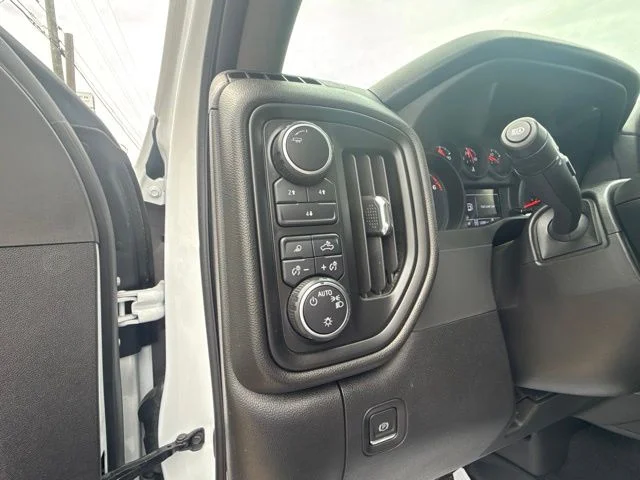 Used 2024 White Chevrolet Custom image 15