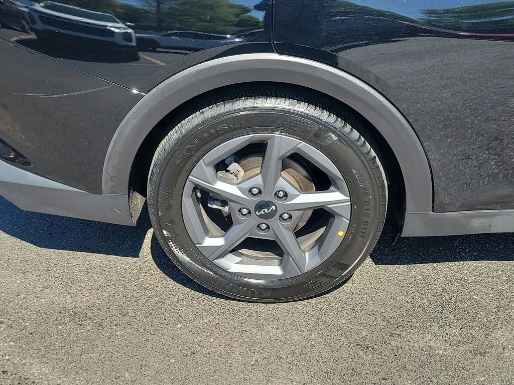 2025 Kia K4 LXS - Photo 6