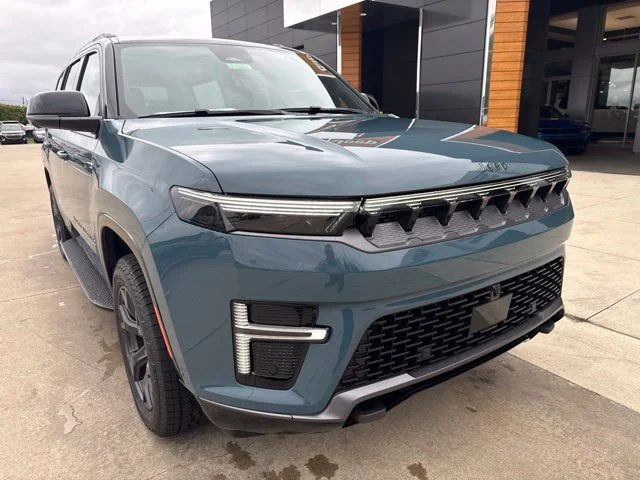 New 2027 Gray Jeep Upland image 48
