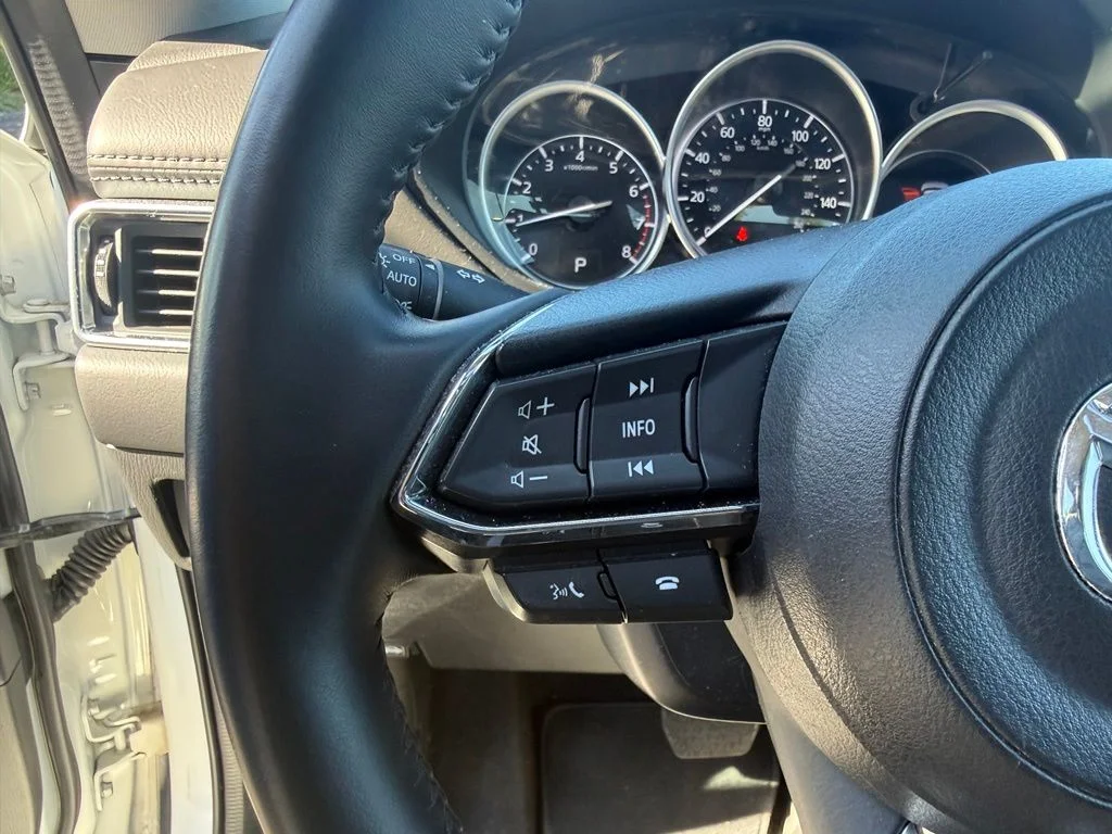 Used 2024 Rhodium White Metallic Mazda 2.5 S Preferred Package One-Owner image 11
