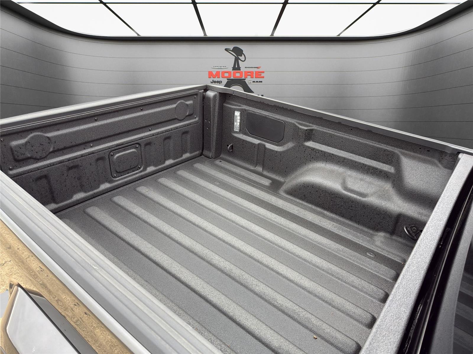 New 2026 Granite Crystal Metallic Clear-Coat Exterior Paint Jeep Texas Trail image 30