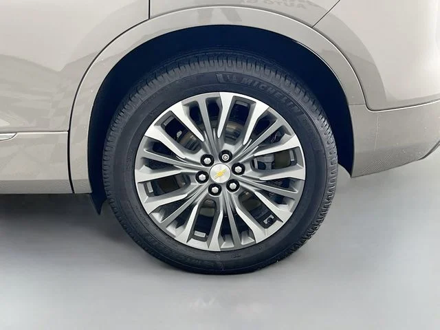 Used 2021 Gray Chevrolet Premier image 40