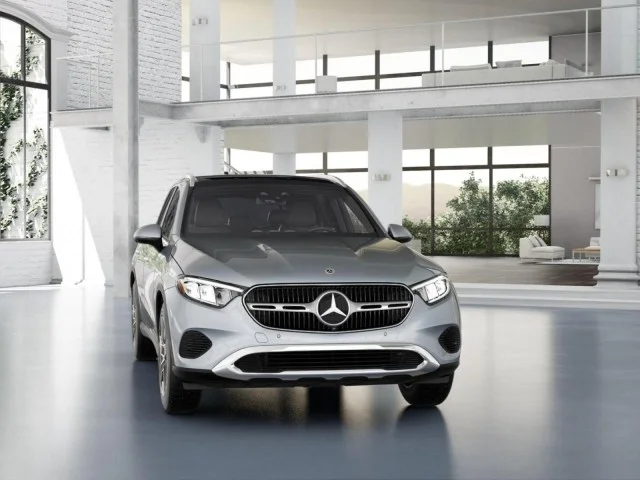 New 2026 SILVER Mercedes-Benz GLC 300 image 8