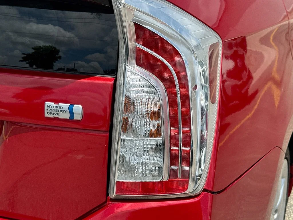 Used 2014 Red Toyota Five image 30