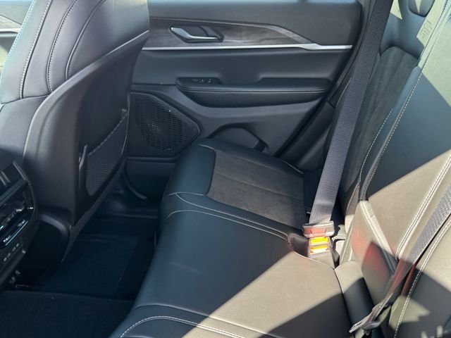 New 2026 Baltic Gray Metallic Clear-Coat Exterior Paint Jeep Laredo Altitude image 16