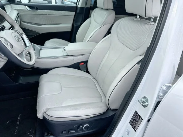 Used 2025 White Hyundai Calligraphy image 15