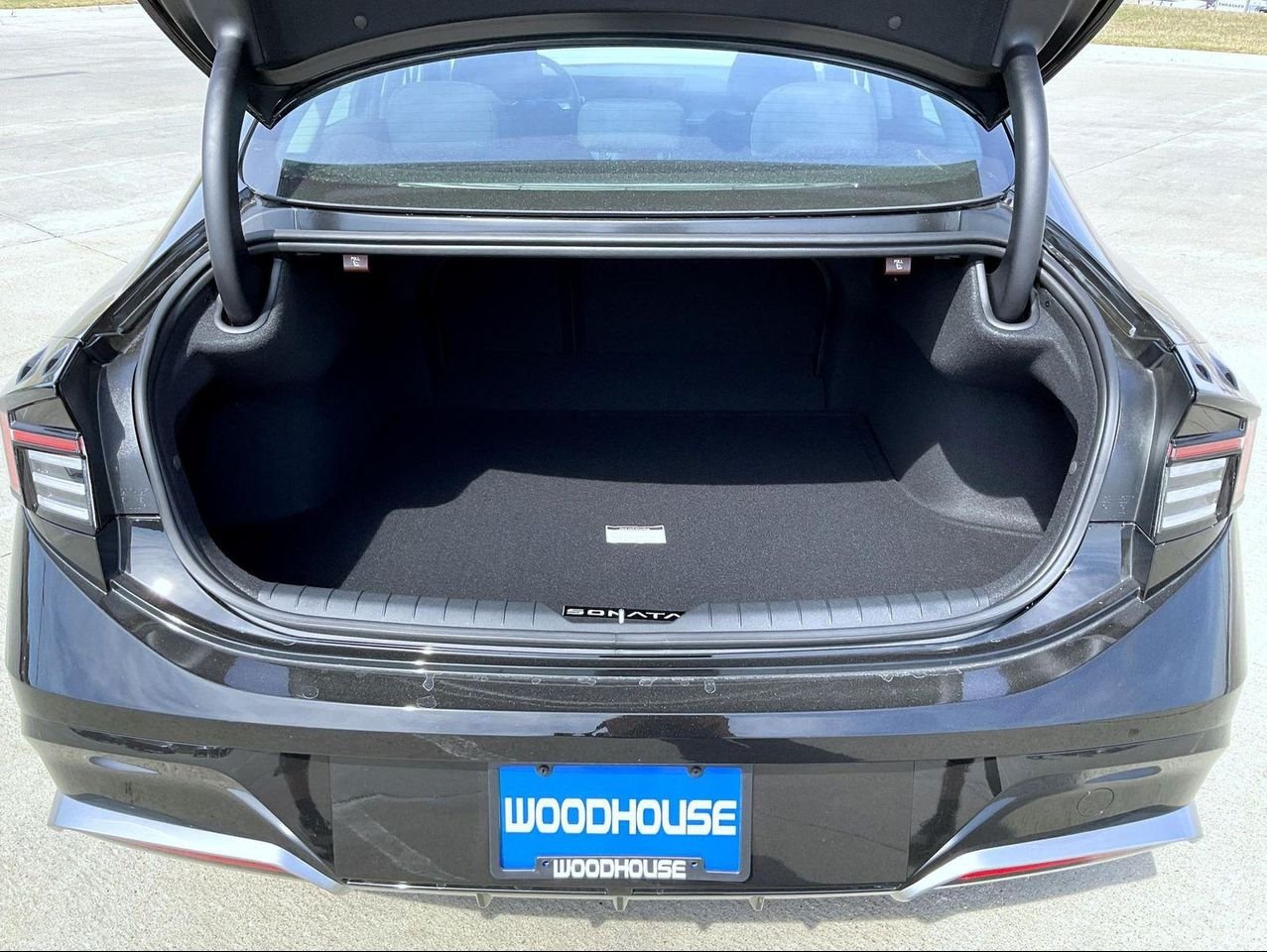 New 2026 Black Hyundai SEL Sport image 22