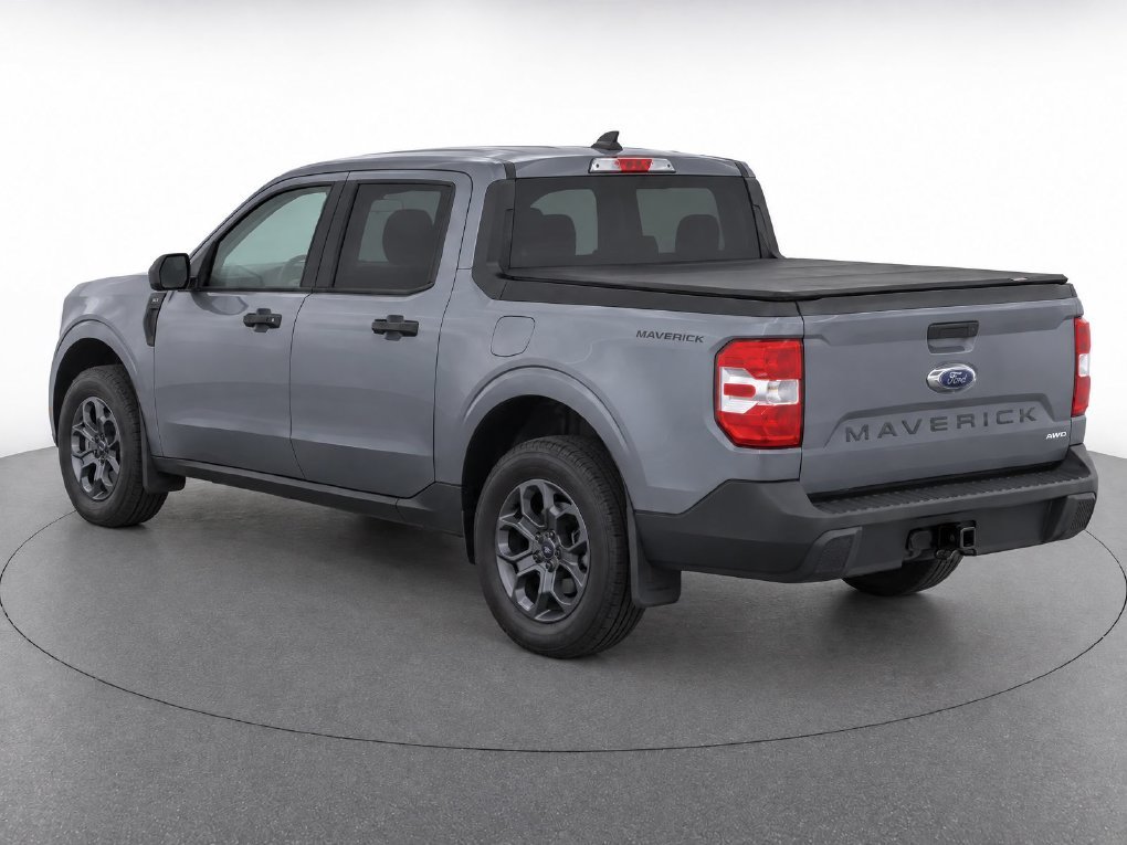 Used 2023  Ford XL image 3