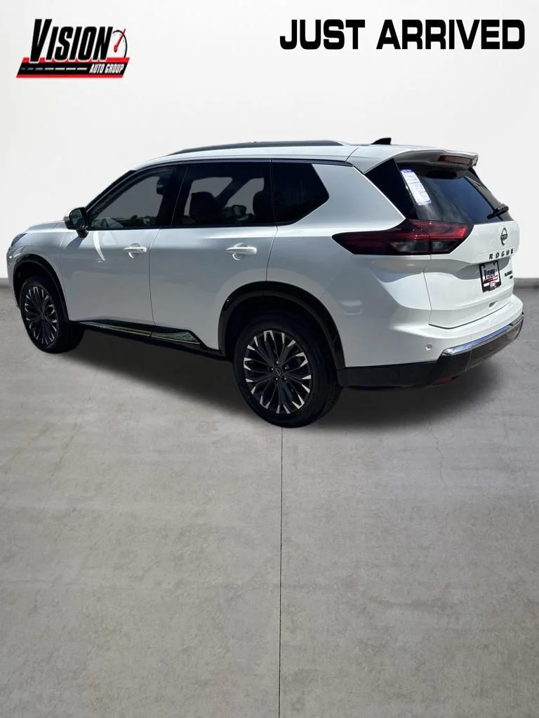 New 2026 White Nissan Platinum image 4