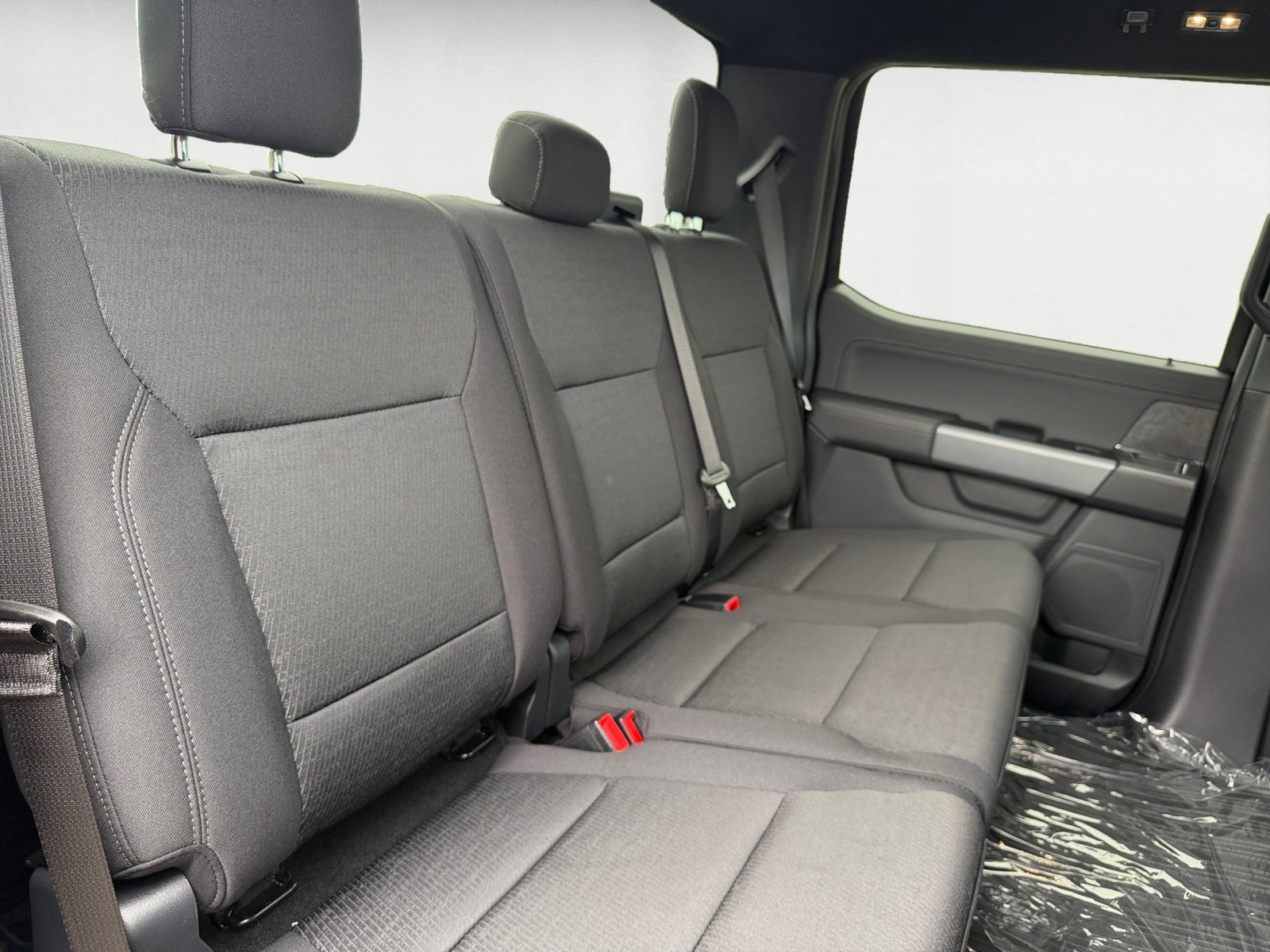 New 2026 Agate Black Metallic Ford XLT image 18