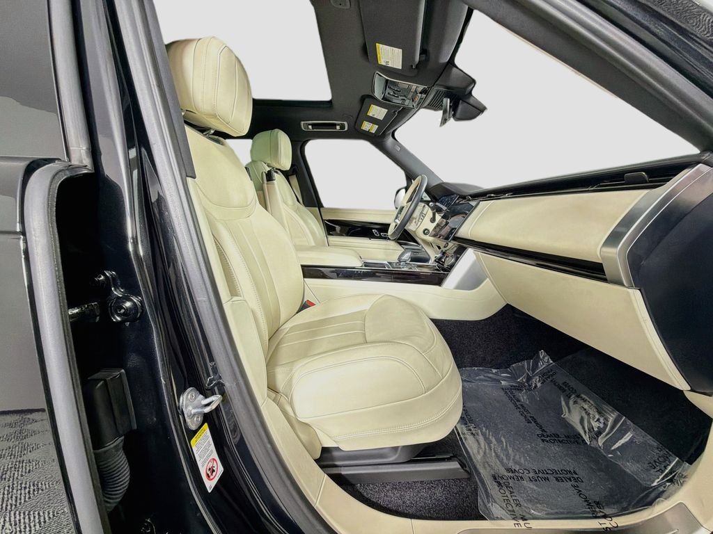 Certified Used 2023 Black Land Rover SE image 31
