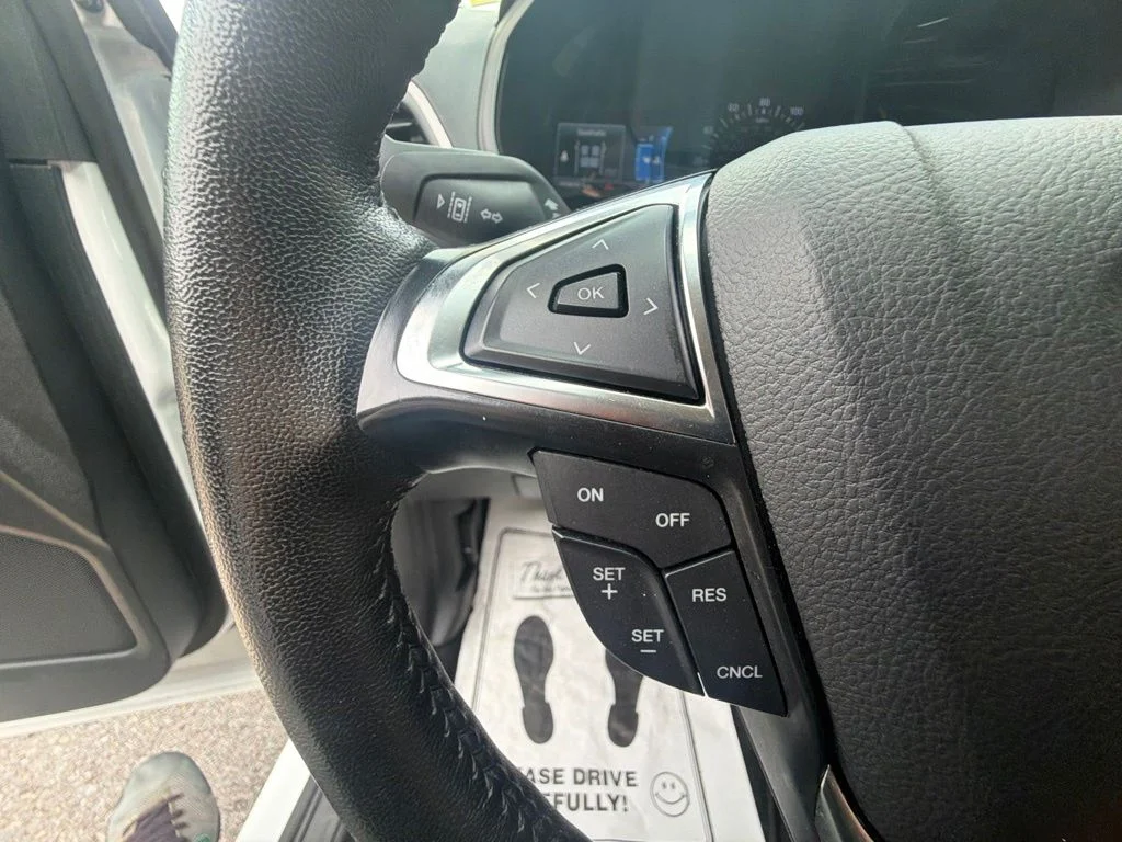 Used 2024 White Ford SEL image 30