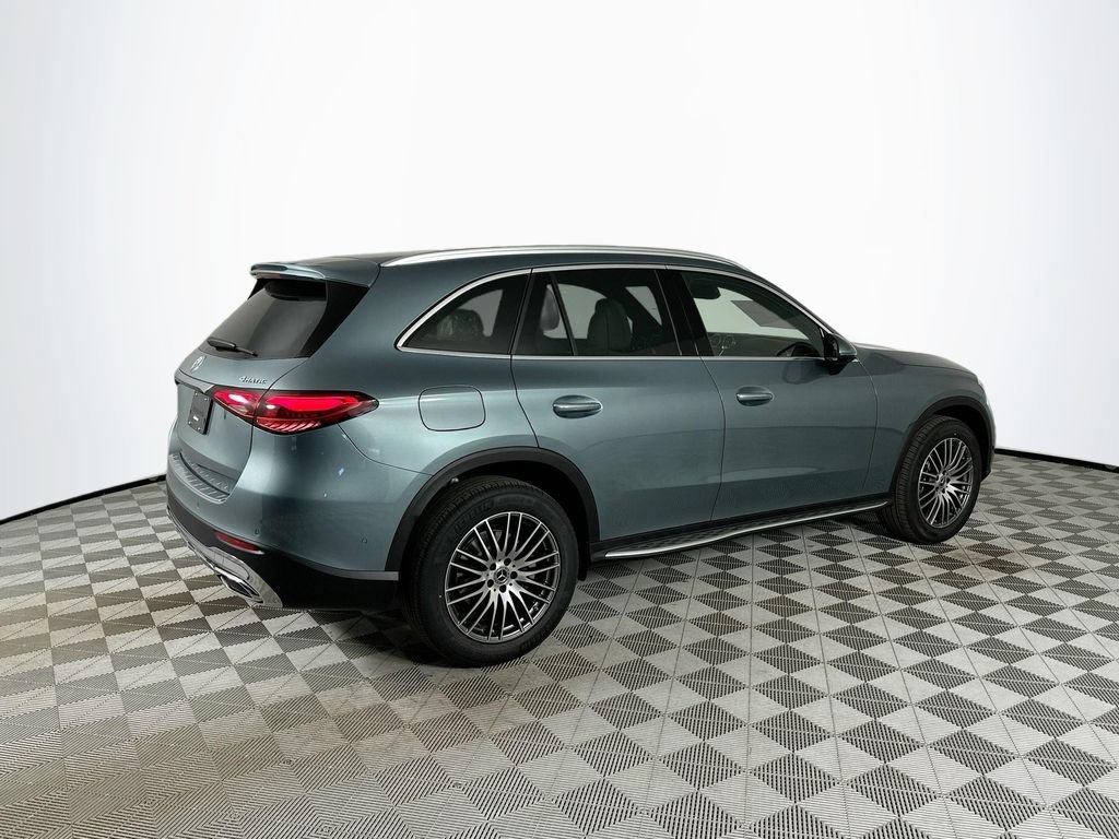 New 2026 Verde Silver Metallic Mercedes-Benz GLC 300 image 40