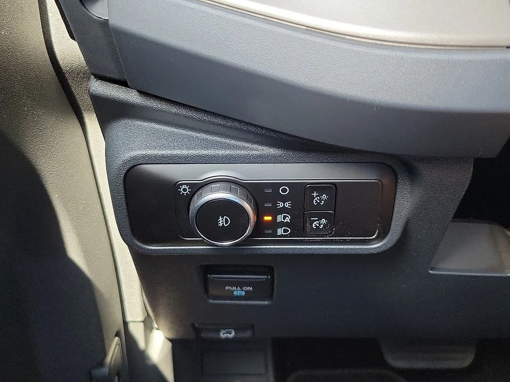 New 2026 Avalanche Gray Ford Outer Banks® image 13