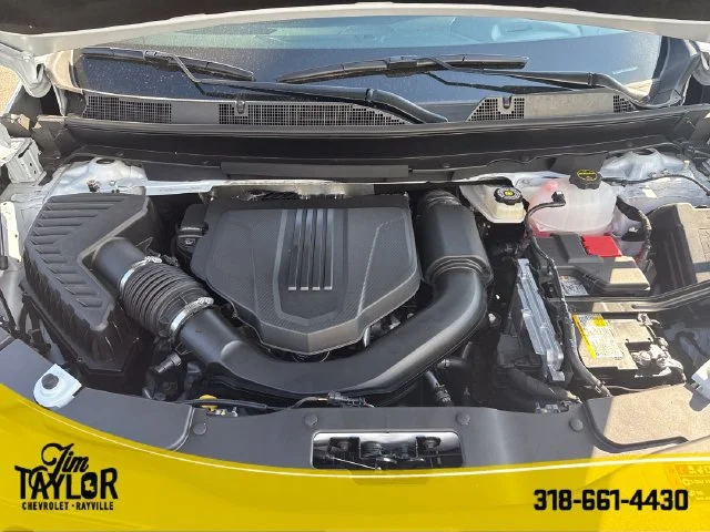 New 2027 Polar White Tricoat Chevrolet LT image 24