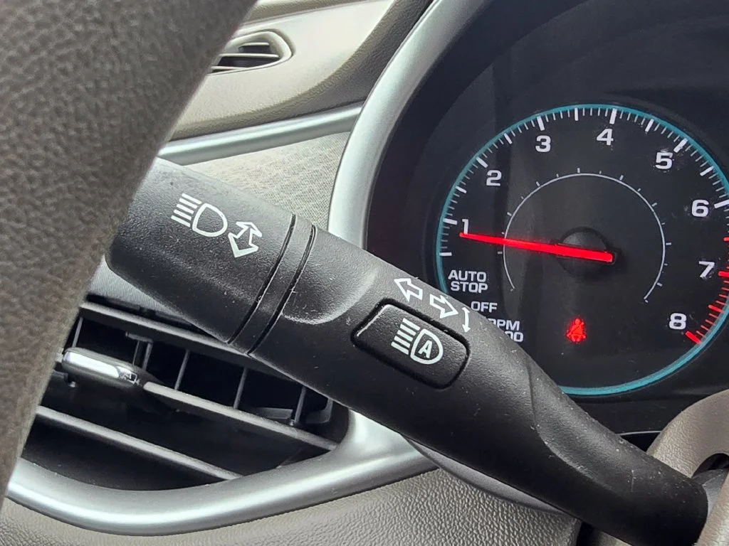 Used 2023 STERLING GRAY METALLIC Chevrolet LT image 22