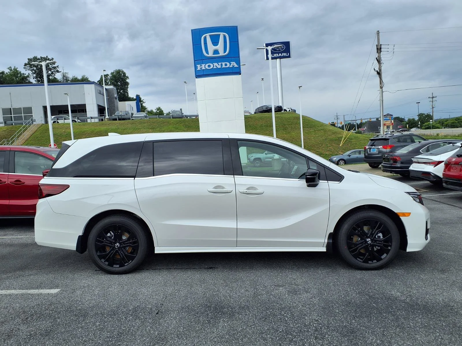 New 2026 PLATINUM WHITE PEARL Honda Sport-L image 2